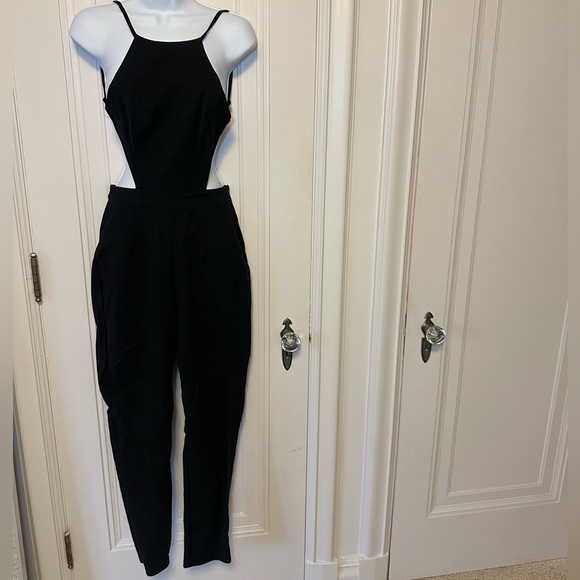 SUPERDOWN Susie Open Back Jumpsuit in Black - SMALL - Picture 1 of 4